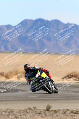 media/Jan-08-2022-SoCal Trackdays (Sat) [[1ec2777125]]/Turn 4 (1145am)/